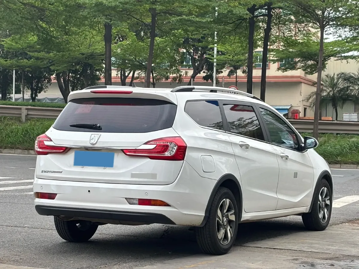 2018 BaoJun 360 1.5L 112HP L4 6MT,autocango,china used car exporter,china ev exporter,chinese used car exporter,chinese used ev exporter