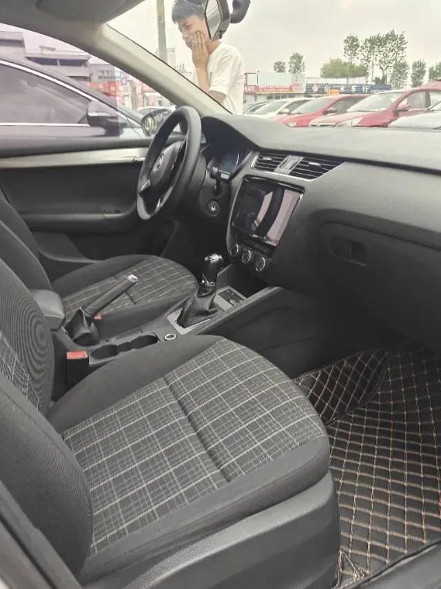 2019 Skoda Octavia 1.5L 116HP L4 6AT,autocango,china used car exporter,china ev exporter,chinese used car exporter,chinese used ev exporter