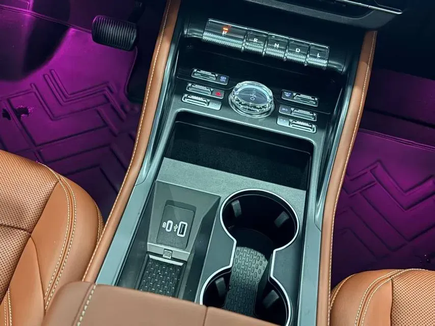 2025 Lincoln Nautilus 2.0T 282HP L4 E-CVT Hybrid,autocango,china used car exporter,china ev exporter,chinese used car exporter,chinese used ev exporter