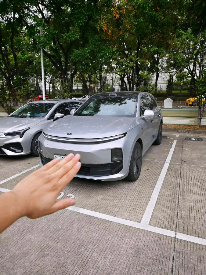 2024 Li L6 Range Extended 154HP L4 REEV 36.8KWH,autocango,china used car exporter,china ev exporter,chinese used car exporter,chinese used ev exporter