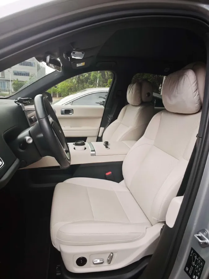 2024 Li L6 Range Extended 154HP L4 REEV 36.8KWH,autocango,china used car exporter,china ev exporter,chinese used car exporter,chinese used ev exporter