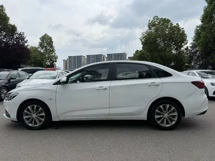 2022 Chevrolet Monza 1.5L 113HP L4 6AT,autocango,china used car exporter,china ev exporter,chinese used car exporter,chinese used ev exporter