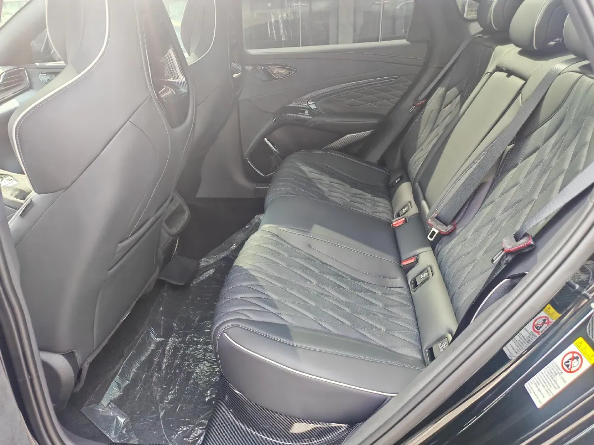 2022 AITO AITO M5 Range Extended 125HP REEV 40KWH,autocango,china used car exporter,china ev exporter,chinese used car exporter,chinese used ev exporter