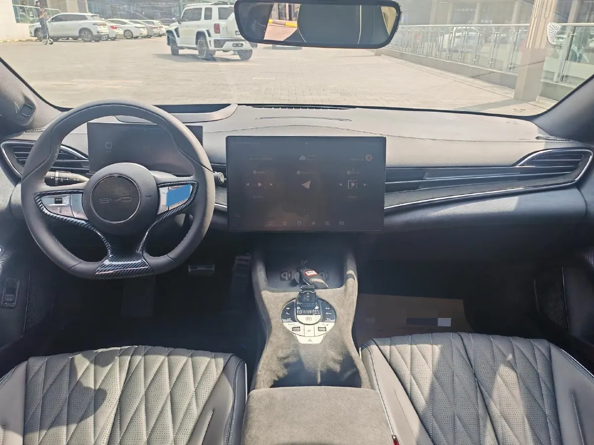 2022 AITO AITO M5 Range Extended 125HP REEV 40KWH,autocango,china used car exporter,china ev exporter,chinese used car exporter,chinese used ev exporter