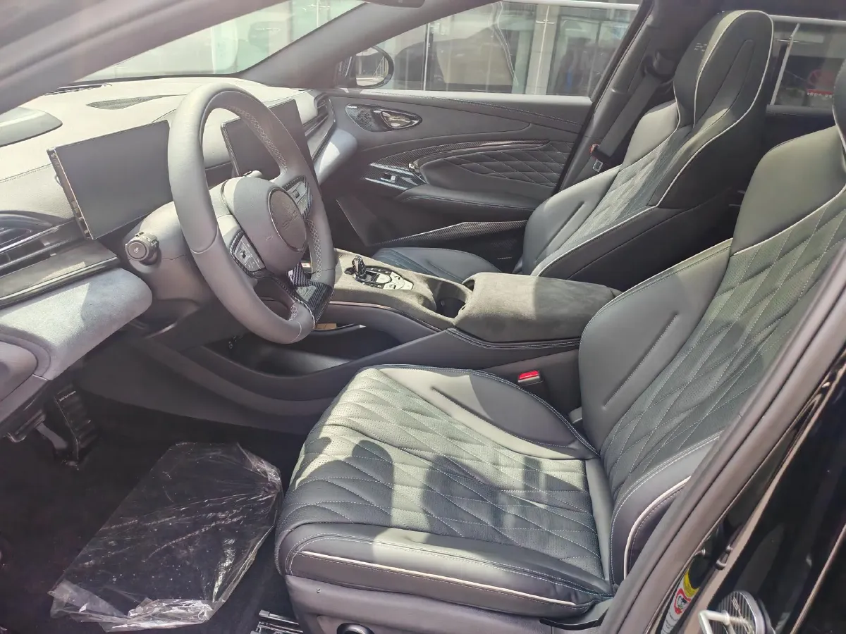 2022 AITO AITO M5 Range Extended 125HP REEV 40KWH,autocango,china used car exporter,china ev exporter,chinese used car exporter,chinese used ev exporter