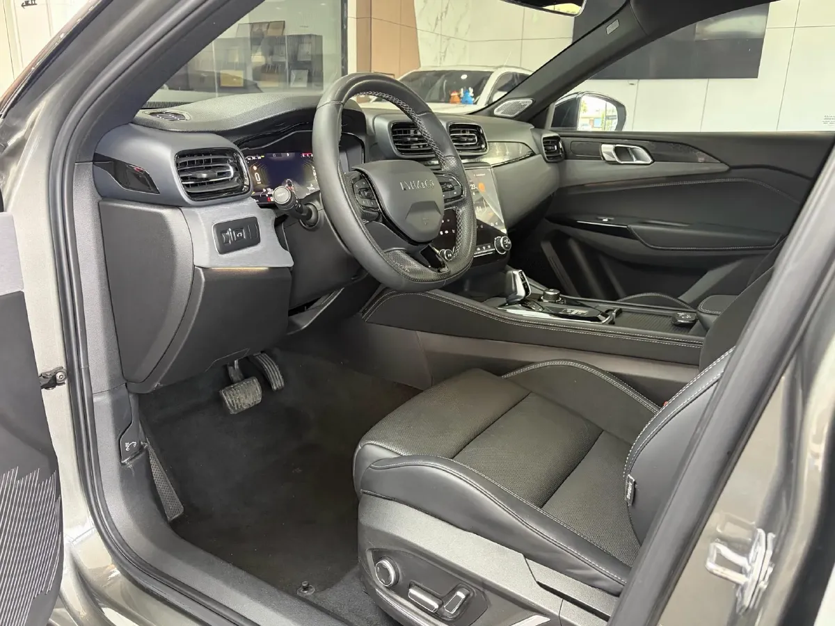 2022 LYNK&CO 03 2.0T 190HP L4 7DCT,autocango,china used car exporter,china ev exporter,chinese used car exporter,chinese used ev exporter