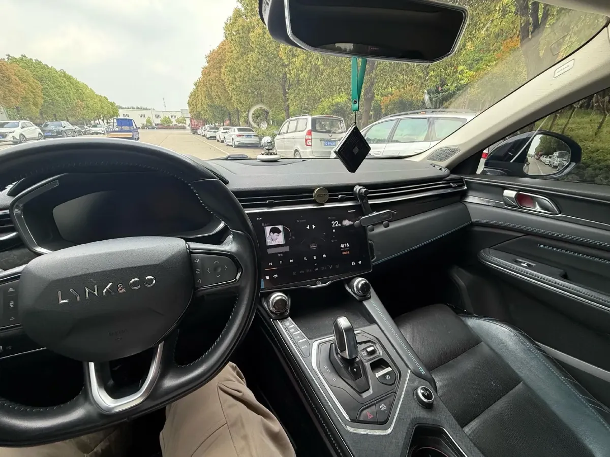 2020 LYNK&CO 05 2.0T 254HP L4 8AT,autocango,china used car exporter,china ev exporter,chinese used car exporter,chinese used ev exporter