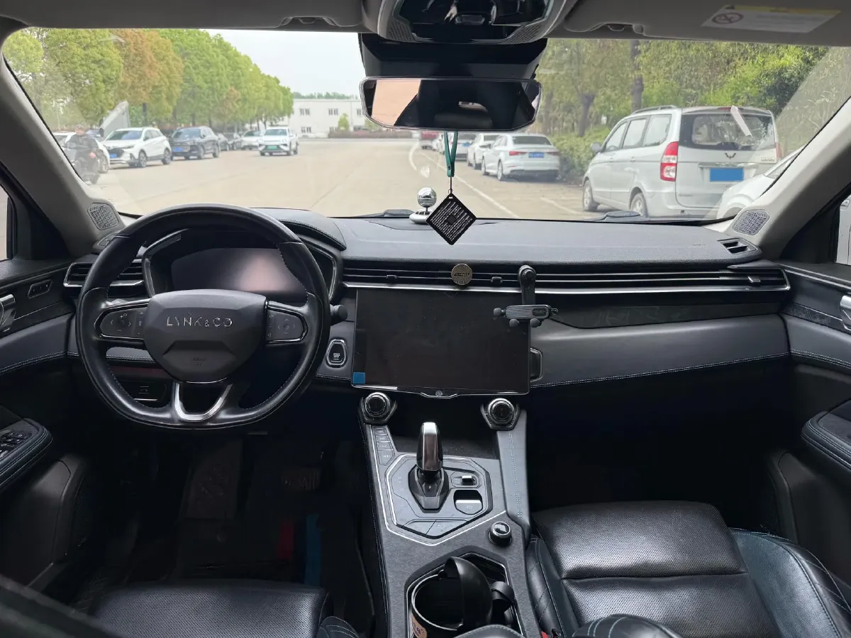 2020 LYNK&CO 05 2.0T 254HP L4 8AT,autocango,china used car exporter,china ev exporter,chinese used car exporter,chinese used ev exporter