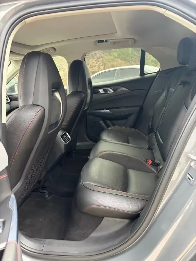 2018 Toyota C-HR 2.0L 171HP L4 CVT,autocango,china used car exporter,china ev exporter,chinese used car exporter,chinese used ev exporter