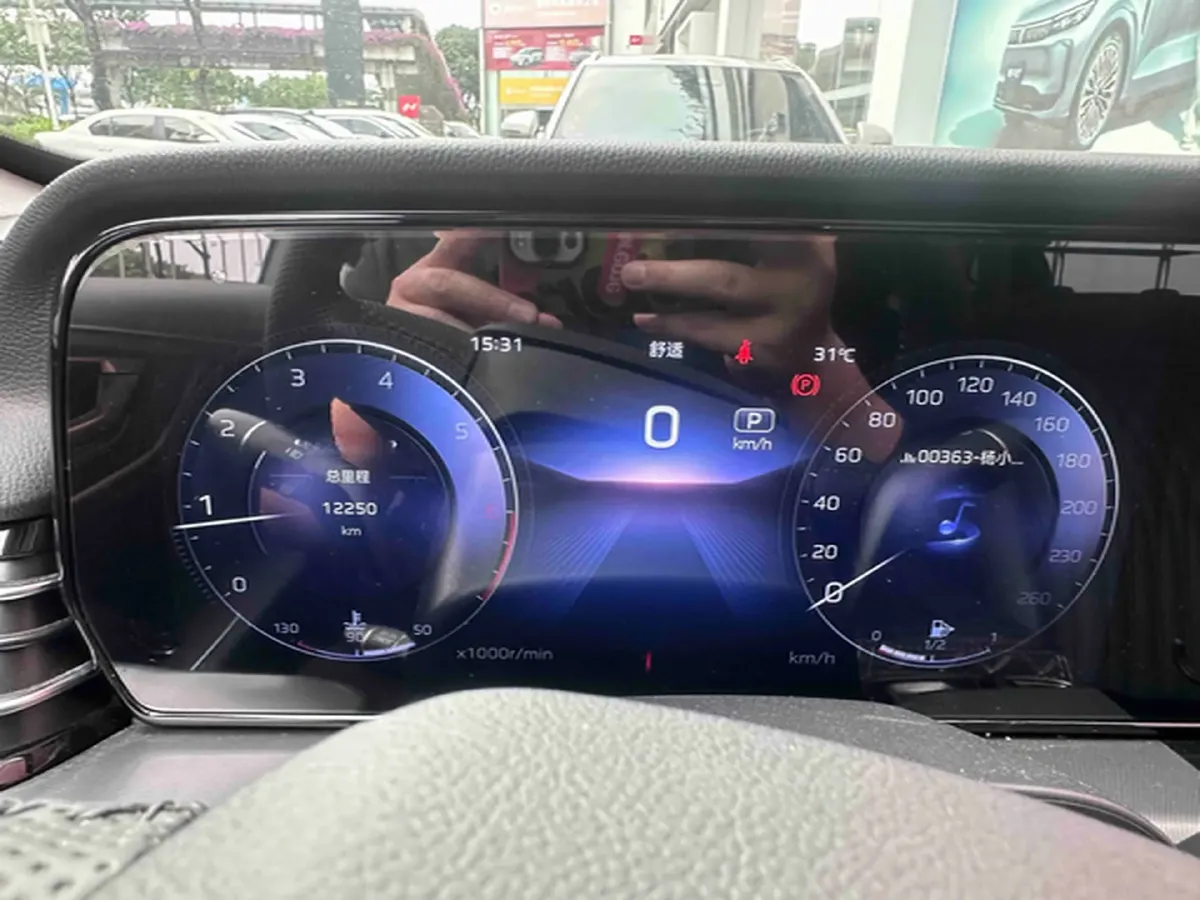 2023 HongQi HS5 2.0T 252HP L4 8AT,autocango,china used car exporter,china ev exporter,chinese used car exporter,chinese used ev exporter