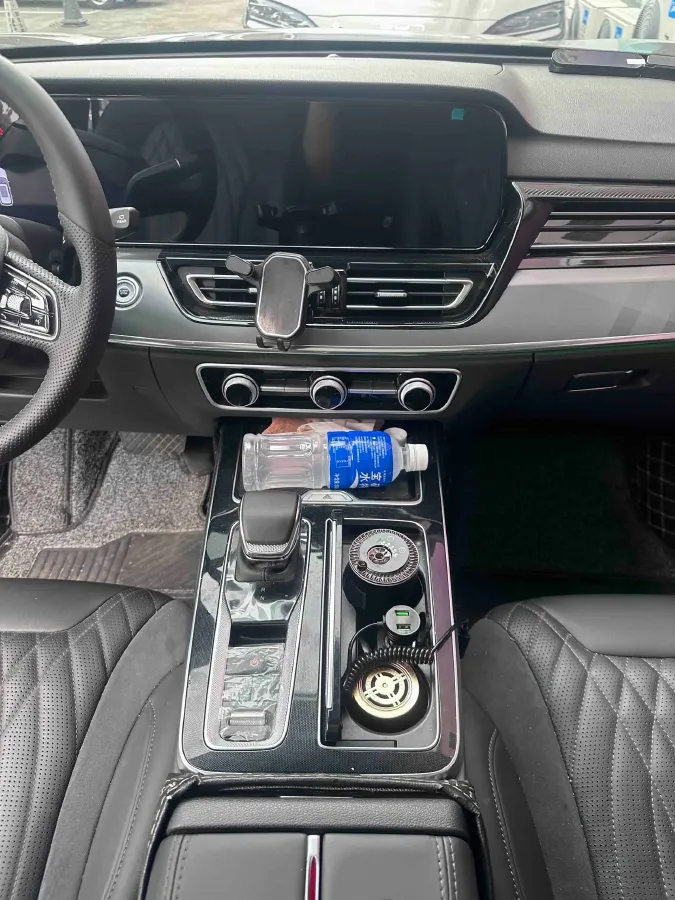 2023 HongQi HS5 2.0T 252HP L4 8AT,autocango,china used car exporter,china ev exporter,chinese used car exporter,chinese used ev exporter