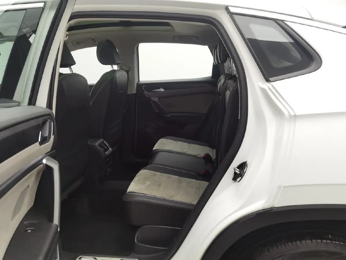 2023 Volkswagen Tayron X 2.0T 186HP L4 7DCT,autocango,china used car exporter,china ev exporter,chinese used car exporter,chinese used ev exporter