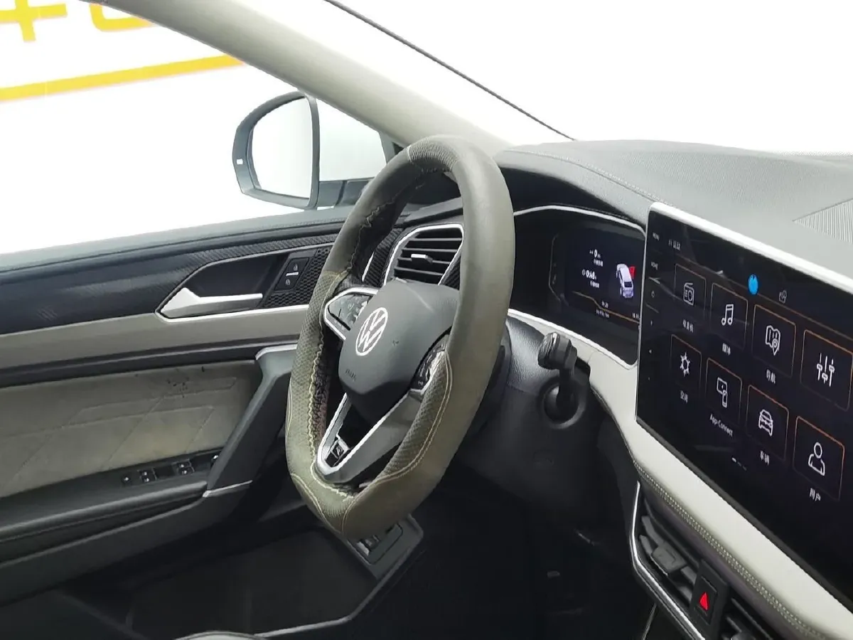 2023 Volkswagen Tayron X 2.0T 186HP L4 7DCT,autocango,china used car exporter,china ev exporter,chinese used car exporter,chinese used ev exporter