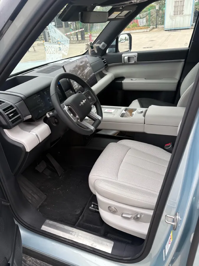 2025 FangChengBao Tai 7 1.5T 156HP L4 E-CVT PHEV,autocango,china used car exporter,china ev exporter,chinese used car exporter,chinese used ev exporter