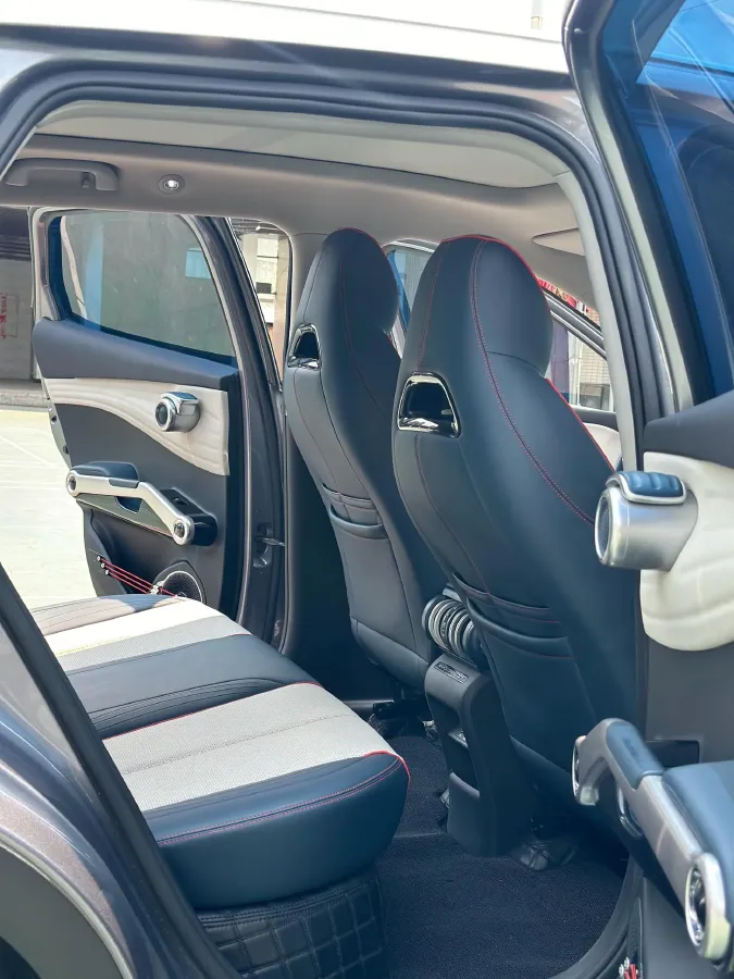 2022 Roewe RX5 MAX 1.5T 181HP L4 6AT,autocango,china used car exporter,china ev exporter,chinese used car exporter,chinese used ev exporter