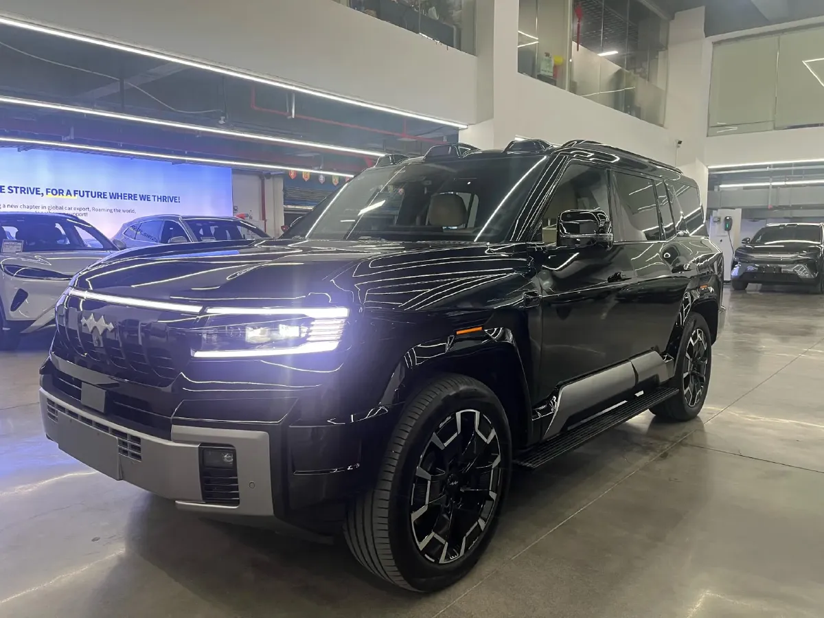 2025 FangChengBao Bao 8 2.0T 245HP L4 E-CVT PHEV 36.8KWH,autocango,china used car exporter,china ev exporter,chinese used car exporter,chinese used ev exporter