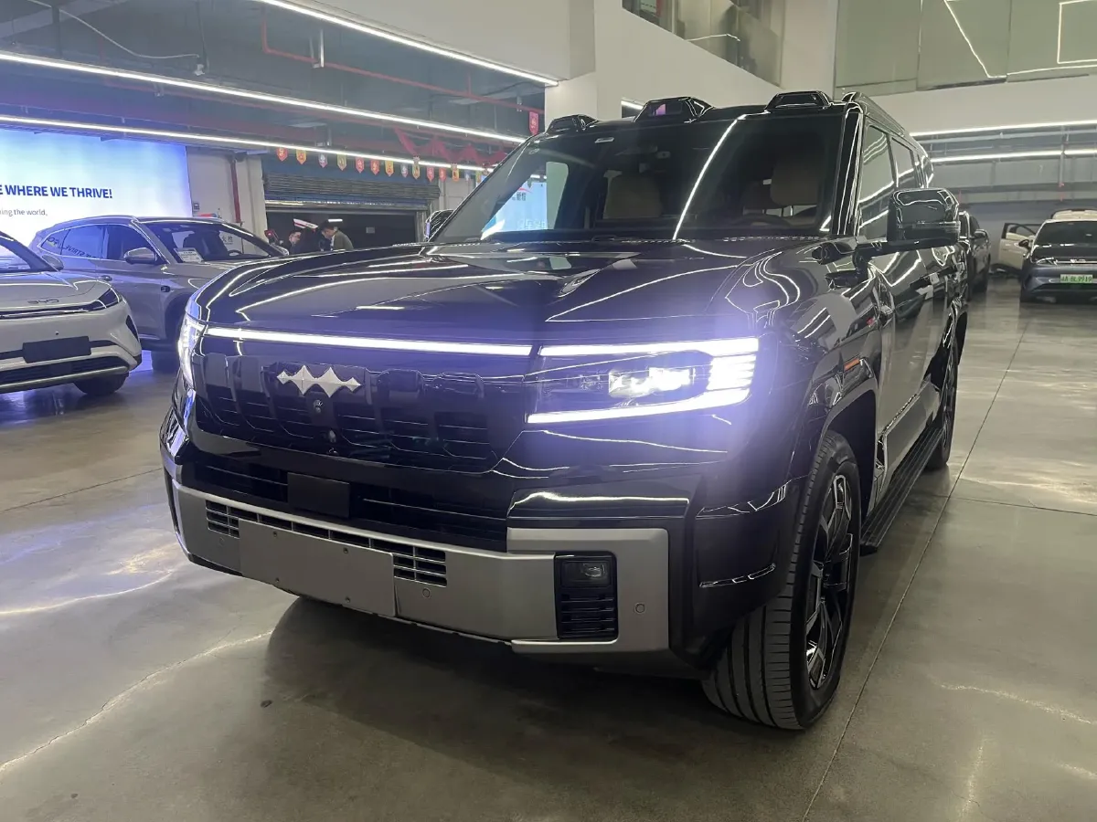 2025 FangChengBao Bao 8 2.0T 245HP L4 E-CVT PHEV 36.8KWH,autocango,china used car exporter,china ev exporter,chinese used car exporter,chinese used ev exporter