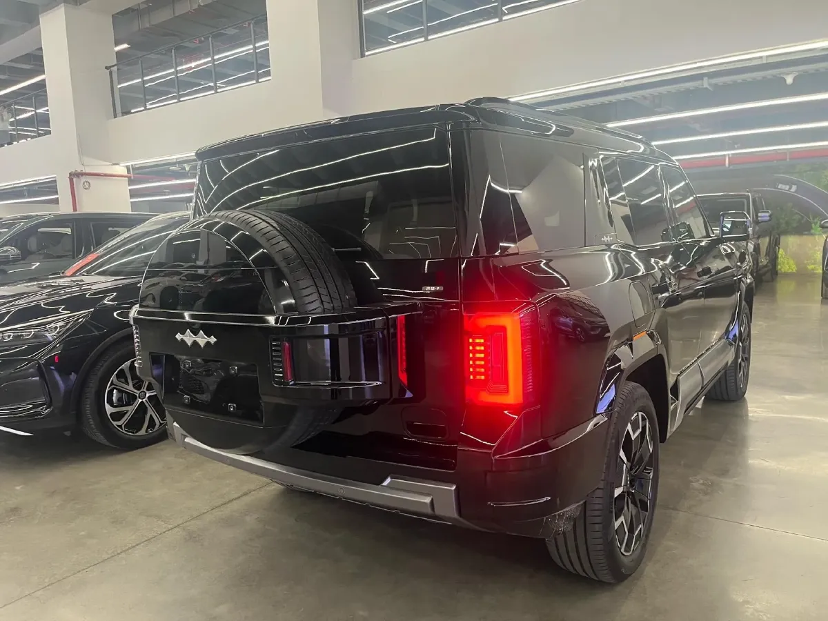 2025 FangChengBao Bao 8 2.0T 245HP L4 E-CVT PHEV 36.8KWH,autocango,china used car exporter,china ev exporter,chinese used car exporter,chinese used ev exporter