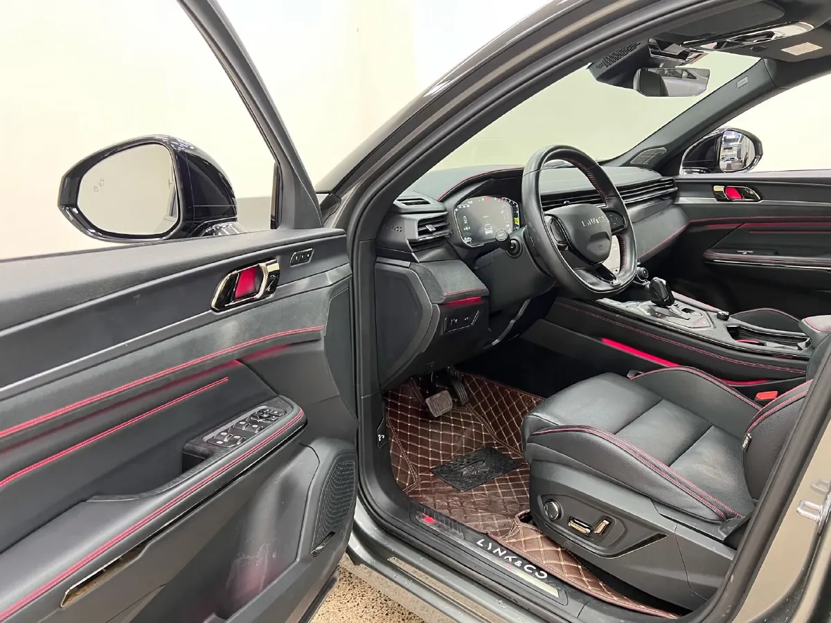 2021 LYNK&CO 01 2.0T 254HP L4 8AT,autocango,china used car exporter,china ev exporter,chinese used car exporter,chinese used ev exporter