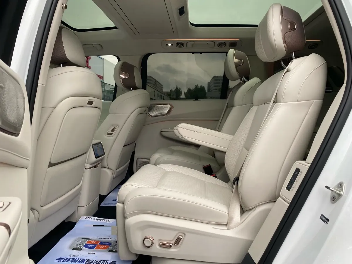 2025 LYNK&CO 900 2.0T 254HP L4 3DHT PHEV,autocango,china used car exporter,china ev exporter,chinese used car exporter,chinese used ev exporter