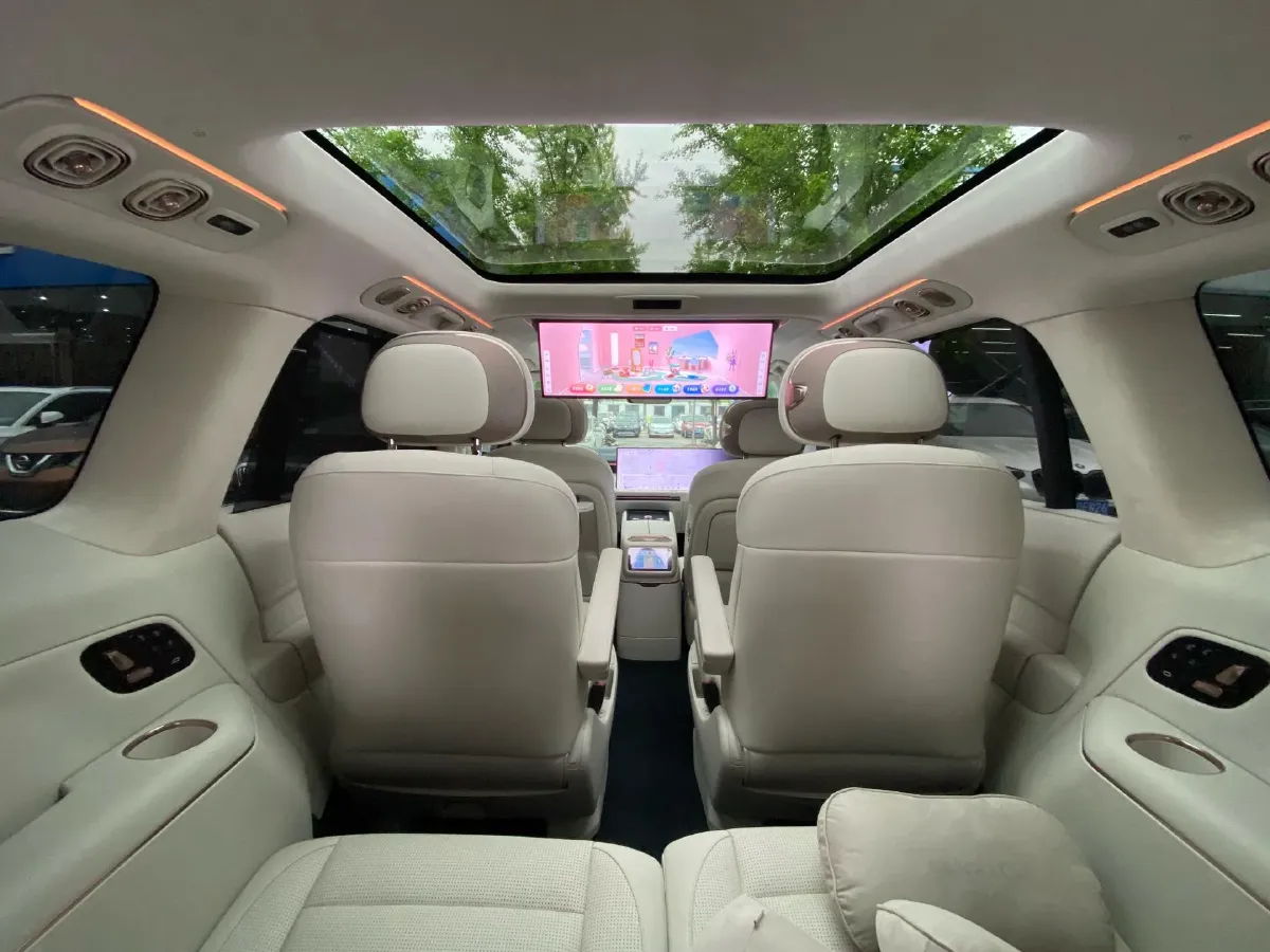 2025 LYNK&CO 900 2.0T 254HP L4 3DHT PHEV,autocango,china used car exporter,china ev exporter,chinese used car exporter,chinese used ev exporter