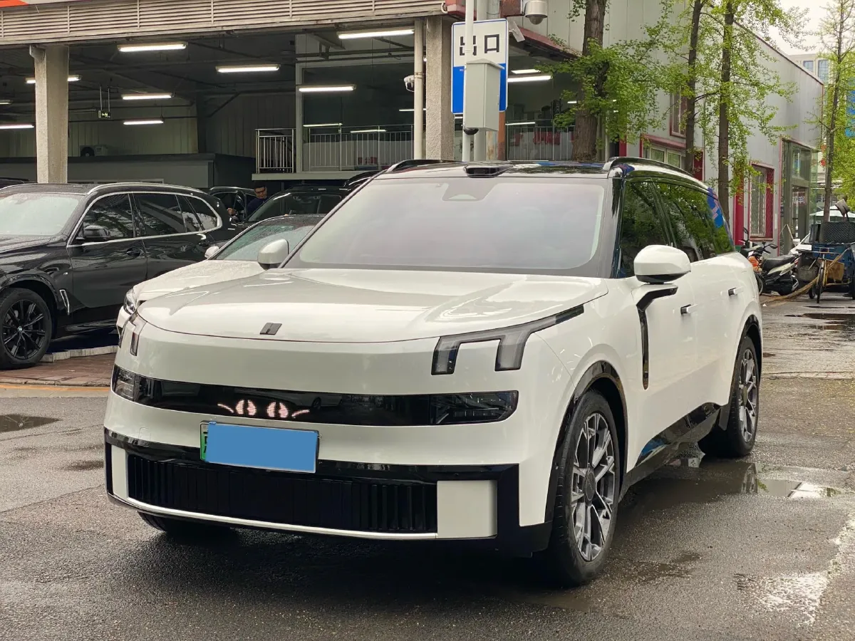 2025 LYNK&CO 900 2.0T 254HP L4 3DHT PHEV,autocango,china used car exporter,china ev exporter,chinese used car exporter,chinese used ev exporter