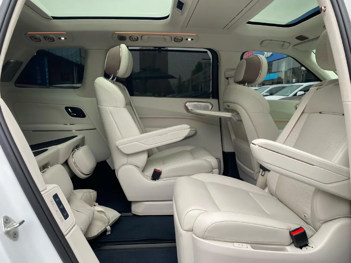 2025 LYNK&CO 900 2.0T 254HP L4 3DHT PHEV,autocango,china used car exporter,china ev exporter,chinese used car exporter,chinese used ev exporter