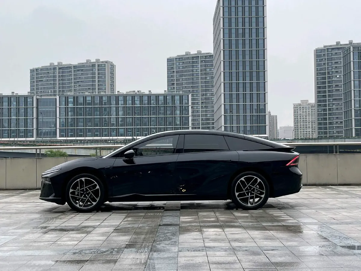 2024 Xpeng P7+ BEV 60.7KWH,autocango,china used car exporter,china ev exporter,chinese used car exporter,chinese used ev exporter