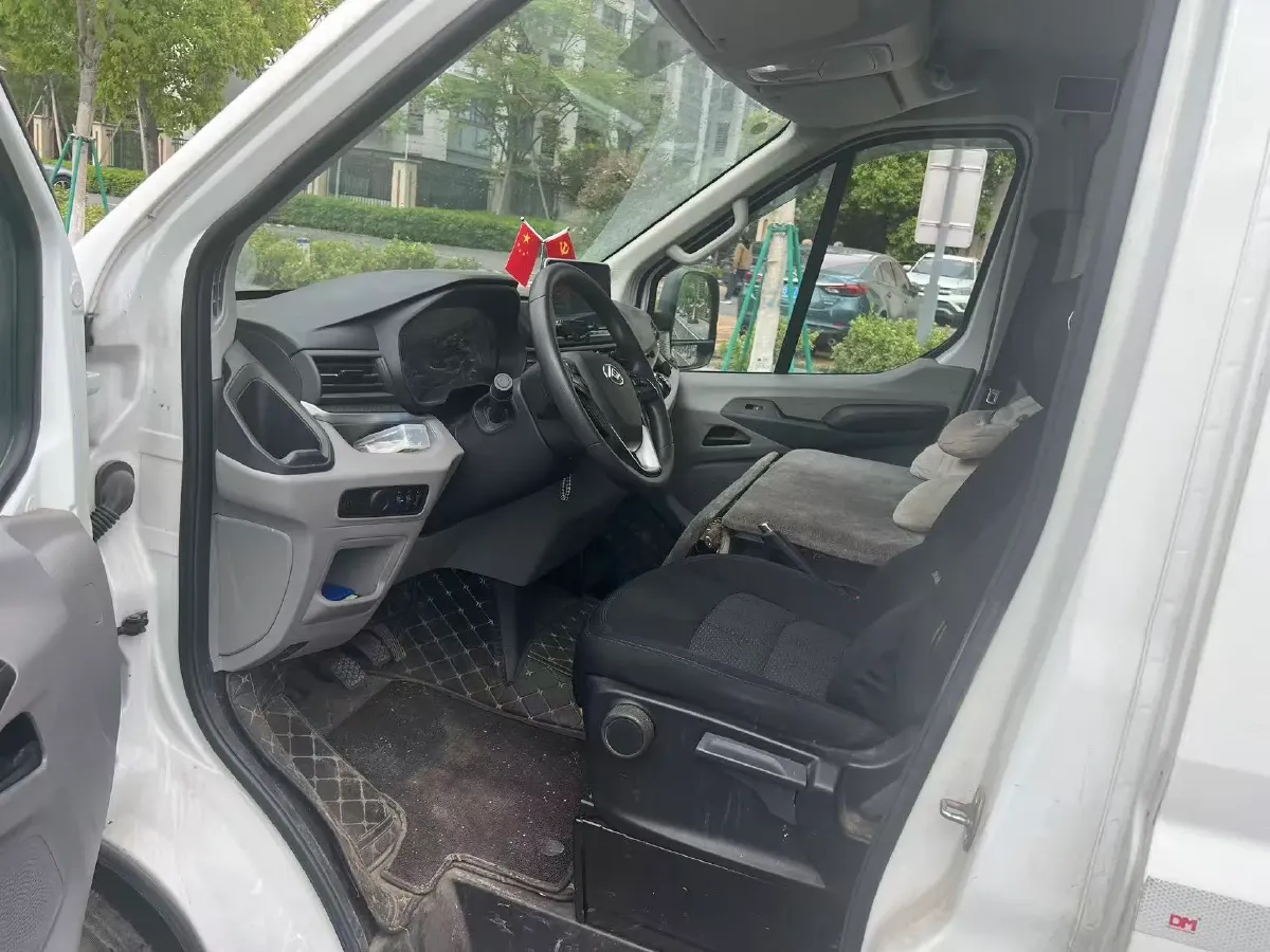 2022 MAXUS XinTu V90 2.0T 150HP L4 6AT,autocango,china used car exporter,china ev exporter,chinese used car exporter,chinese used ev exporter