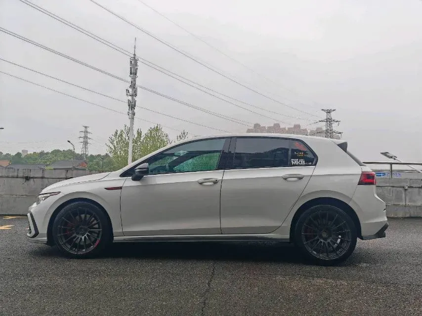 2023 Volkswagen GolfGTI 2.0T 220HP L4 7DCT,autocango,china used car exporter,china ev exporter,chinese used car exporter,chinese used ev exporter