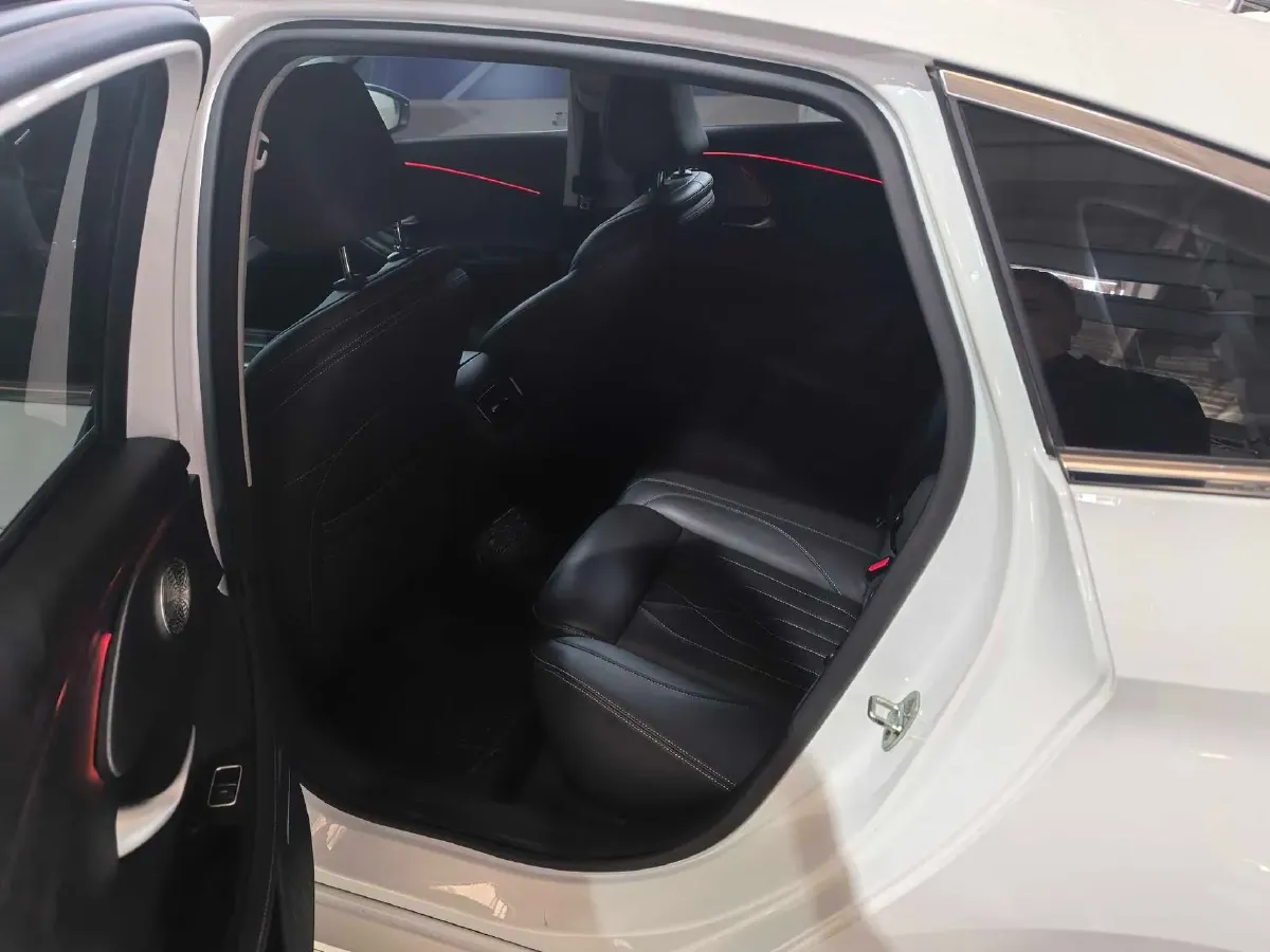 2022 Chery Arrizo 8 1.6T 197HP L4 7DCT,autocango,china used car exporter,china ev exporter,chinese used car exporter,chinese used ev exporter