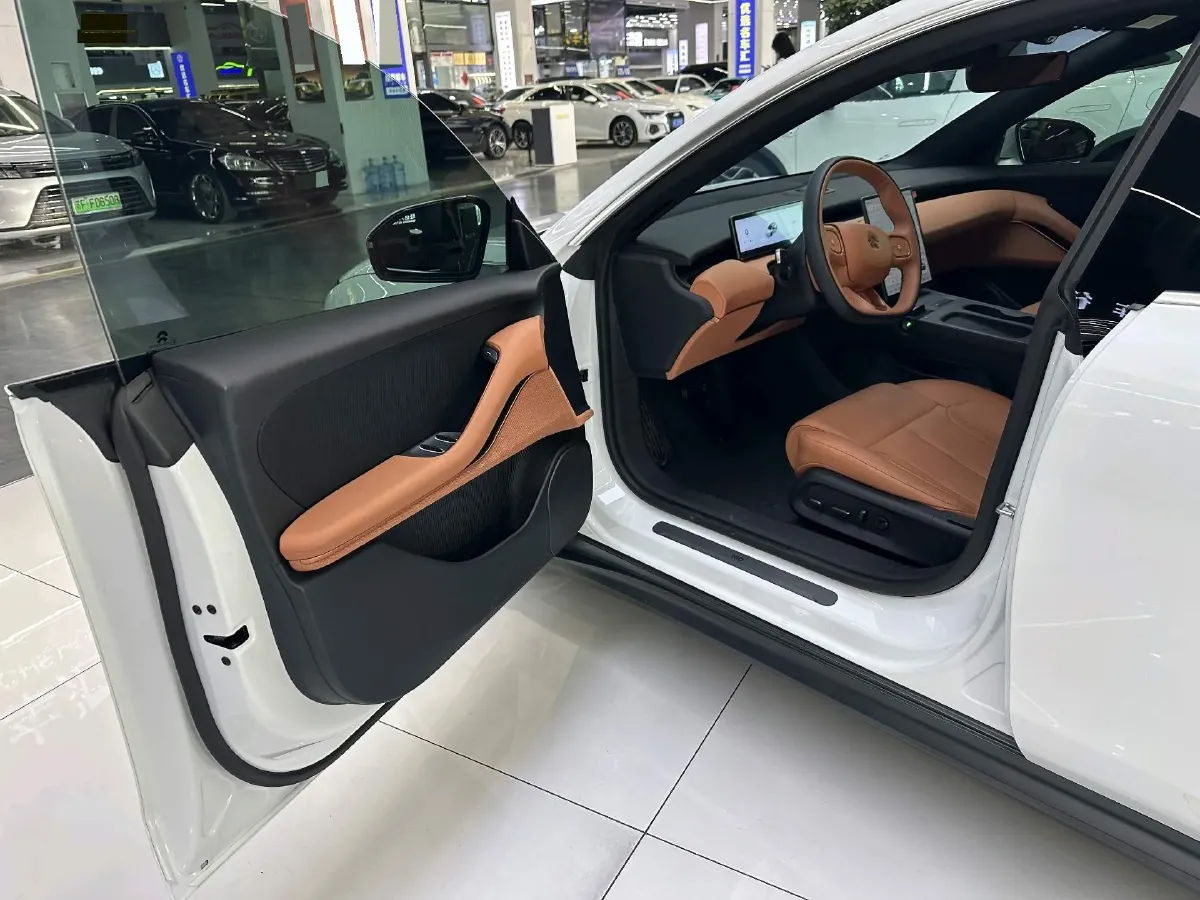 2024 NIO ET5 BEV 75KWH,autocango,china used car exporter,china ev exporter,chinese used car exporter,chinese used ev exporter