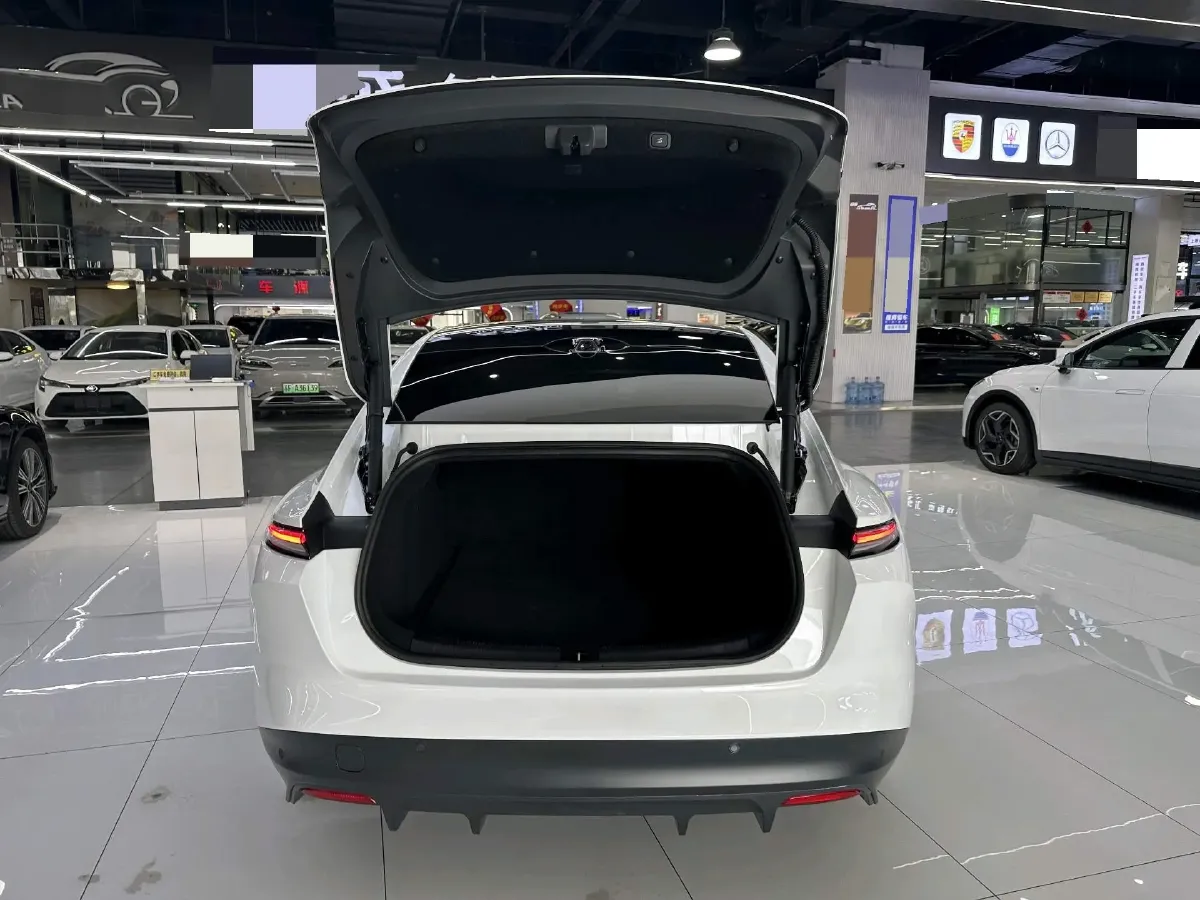 2024 NIO ET5 BEV 75KWH,autocango,china used car exporter,china ev exporter,chinese used car exporter,chinese used ev exporter