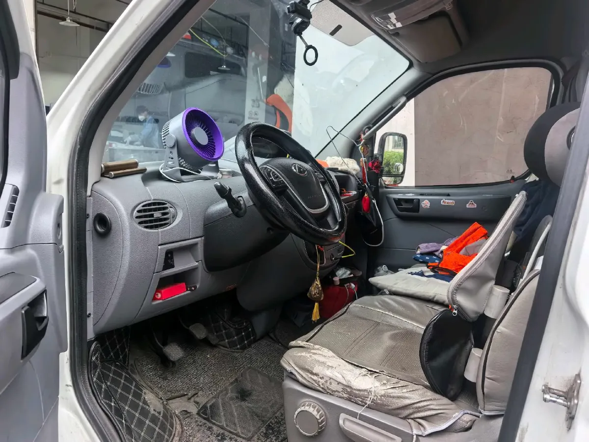 2021 MAXUS XinTu V80 2.0T 127HP L4 6MT,autocango,china used car exporter,china ev exporter,chinese used car exporter,chinese used ev exporter