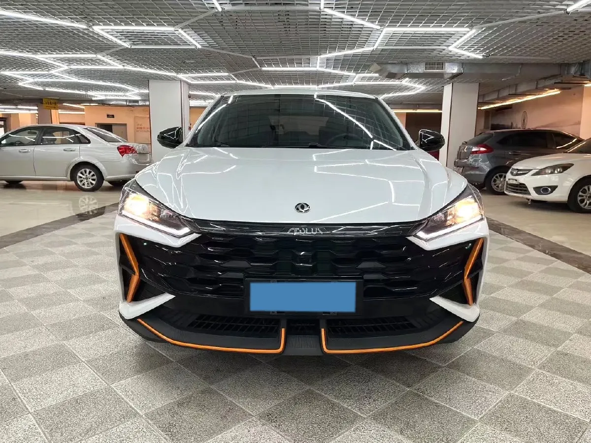 2023 DongFeng Aeolus YiXuan 1.5L 125HP L4 6DCT,autocango,china used car exporter,china ev exporter,chinese used car exporter,chinese used ev exporter