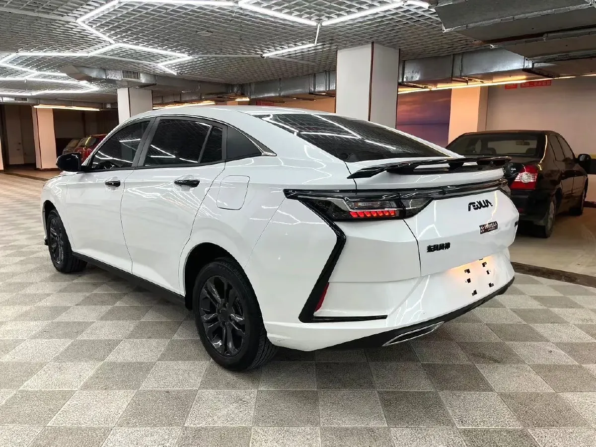 2023 DongFeng Aeolus YiXuan 1.5L 125HP L4 6DCT,autocango,china used car exporter,china ev exporter,chinese used car exporter,chinese used ev exporter
