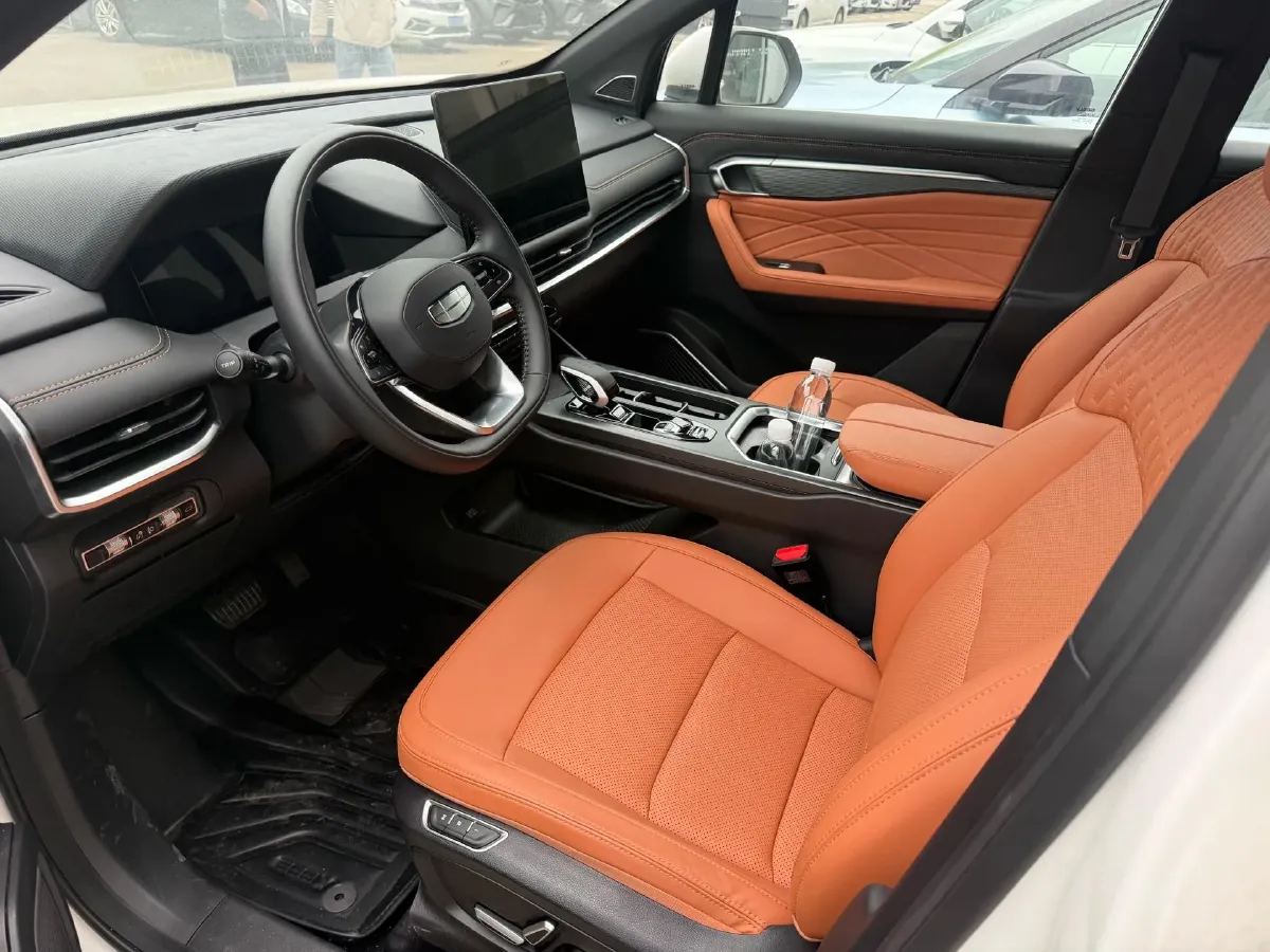 2024 Geely Okavango L 2.0T 218HP L4 7DCT,autocango,china used car exporter,china ev exporter,chinese used car exporter,chinese used ev exporter