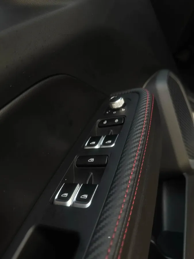 2020 Geely ICON 1.5T 177HP L3 7DCT,autocango,china used car exporter,china ev exporter,chinese used car exporter,chinese used ev exporter