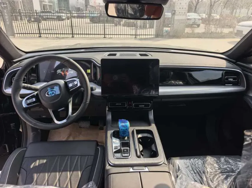 2024 GAC Trumpchi GS8 2.0T 252HP L4 8AT,autocango,china used car exporter,china ev exporter,chinese used car exporter,chinese used ev exporter