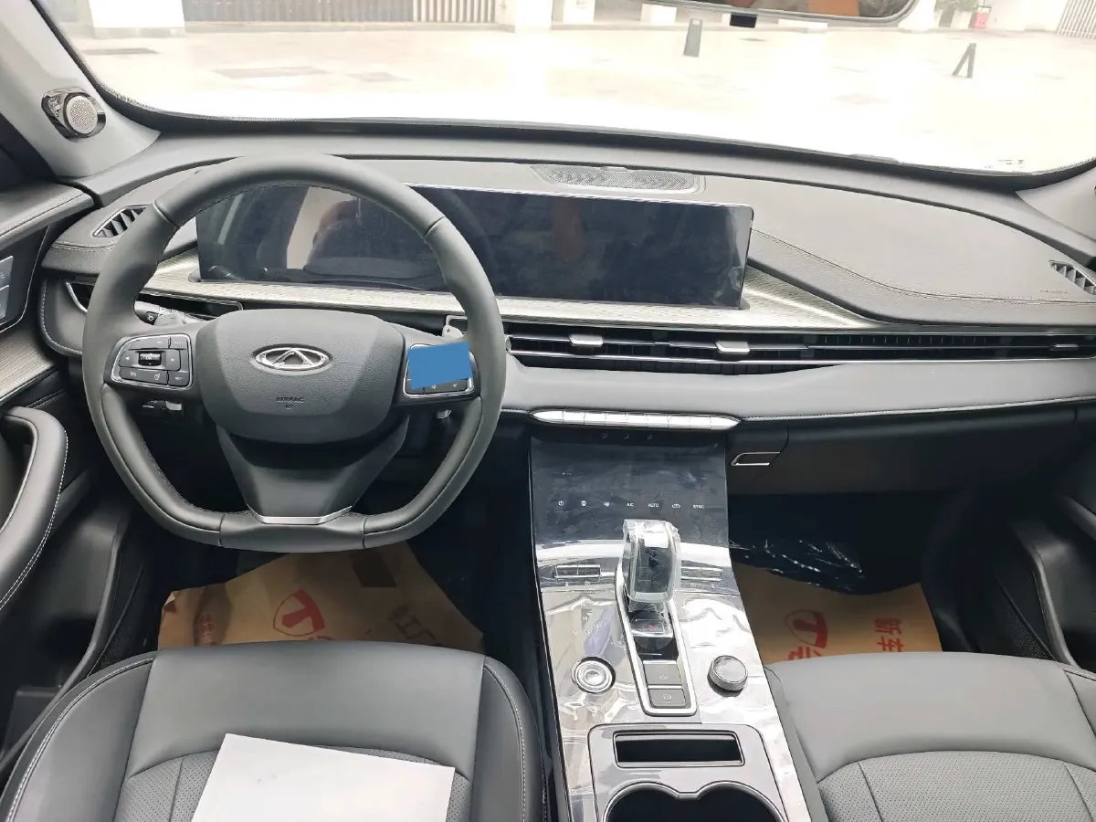 2023 Chery Tiggo 8 Plus 1.6T 197HP L4 7DCT,autocango,china used car exporter,china ev exporter,chinese used car exporter,chinese used ev exporter