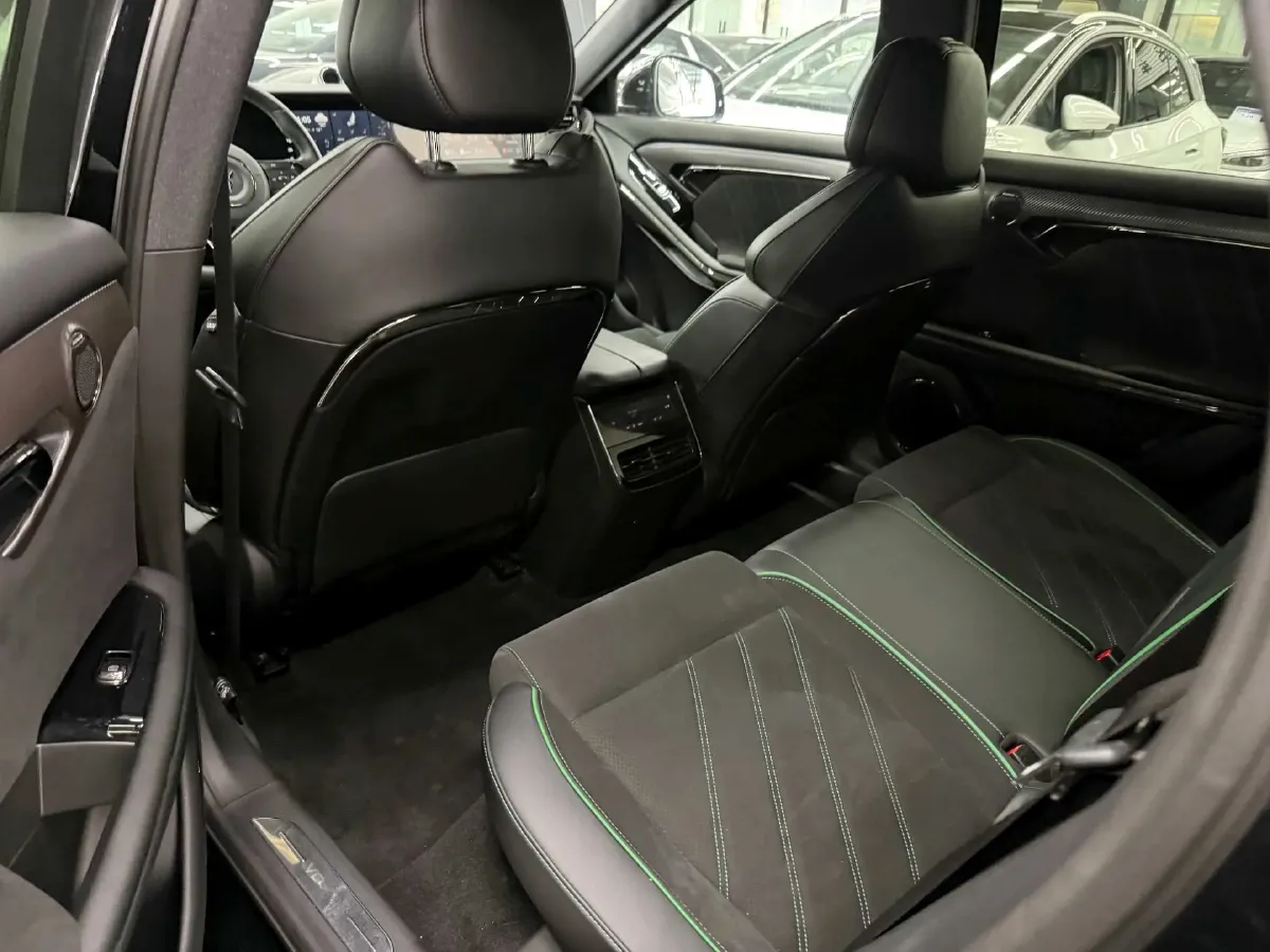 2025 Voyah FREE 1.5T 150HP L4 REEV 43KWH,autocango,china used car exporter,china ev exporter,chinese used car exporter,chinese used ev exporter