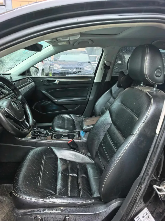 2017 Volkswagen Passat 2.0T 220HP L4 7DCT,autocango,china used car exporter,china ev exporter,chinese used car exporter,chinese used ev exporter