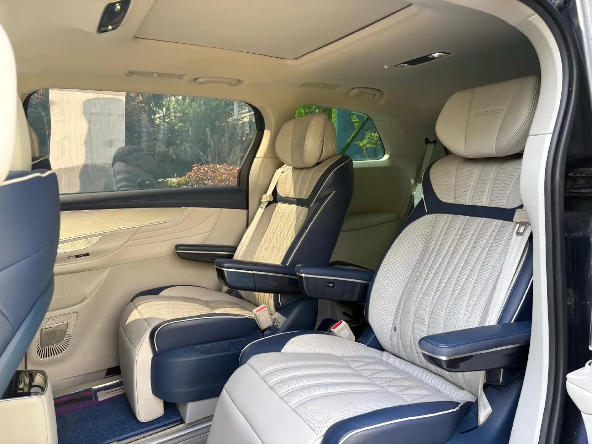 2021 Roewe iMAX8 2.0T 234HP L4 8AT,autocango,china used car exporter,china ev exporter,chinese used car exporter,chinese used ev exporter