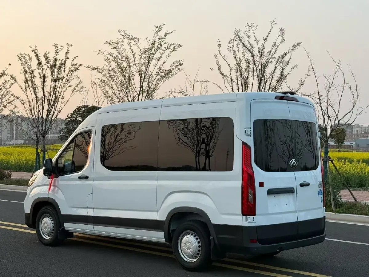 2022 Foton Scenery G9 2.4L 160HP L4 5MT,autocango,china used car exporter,china ev exporter,chinese used car exporter,chinese used ev exporter