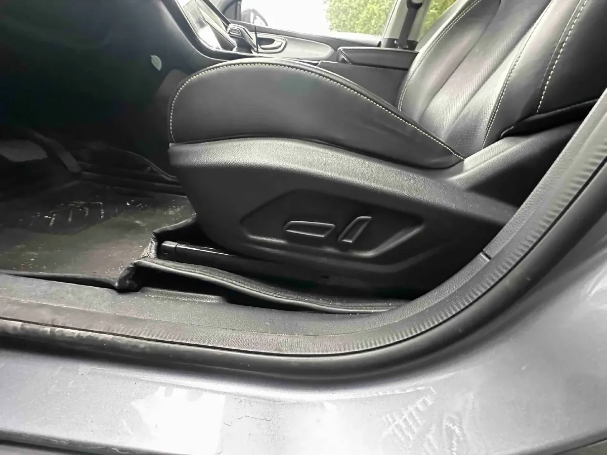 2020 Roewe RX5 1.5T 173HP L4 7DCT,autocango,china used car exporter,china ev exporter,chinese used car exporter,chinese used ev exporter