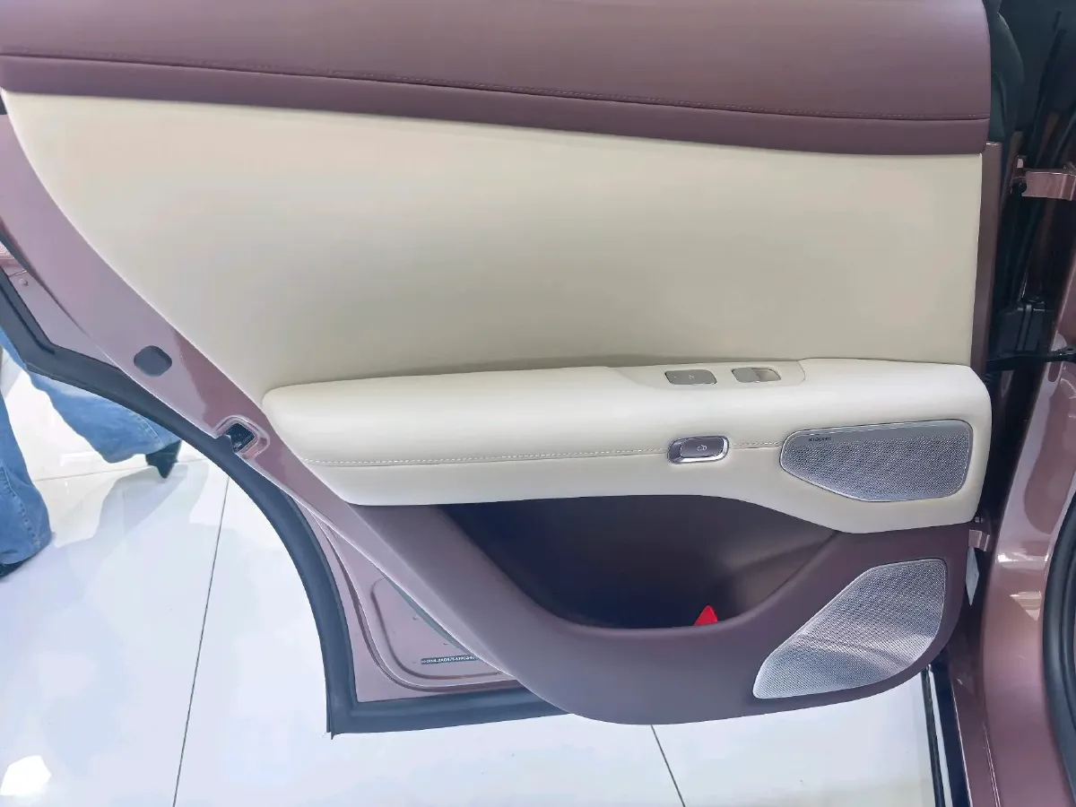 2025 MI YU7 BEV 101.7KWH,autocango,china used car exporter,china ev exporter,chinese used car exporter,chinese used ev exporter