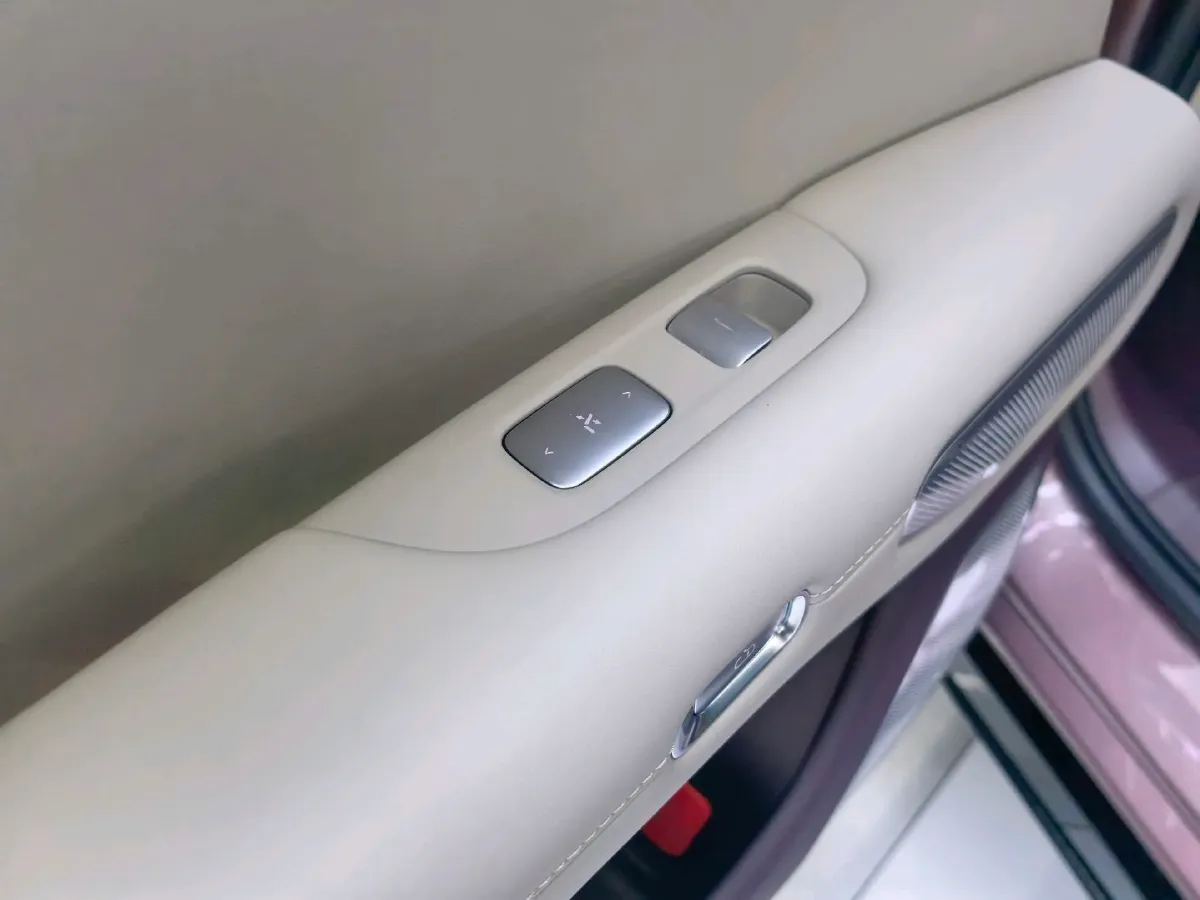 2025 MI YU7 BEV 101.7KWH,autocango,china used car exporter,china ev exporter,chinese used car exporter,chinese used ev exporter