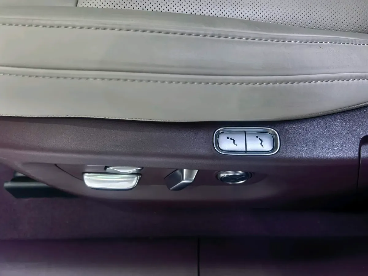 2025 MI YU7 BEV 101.7KWH,autocango,china used car exporter,china ev exporter,chinese used car exporter,chinese used ev exporter