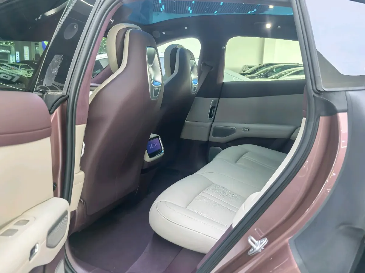 2025 MI YU7 BEV 101.7KWH,autocango,china used car exporter,china ev exporter,chinese used car exporter,chinese used ev exporter