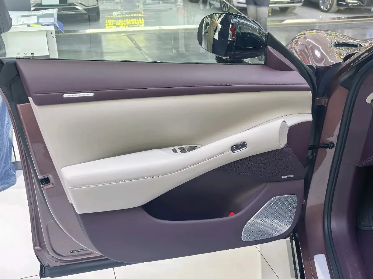 2025 MI YU7 BEV 101.7KWH,autocango,china used car exporter,china ev exporter,chinese used car exporter,chinese used ev exporter